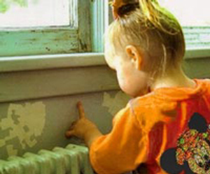 child and paint